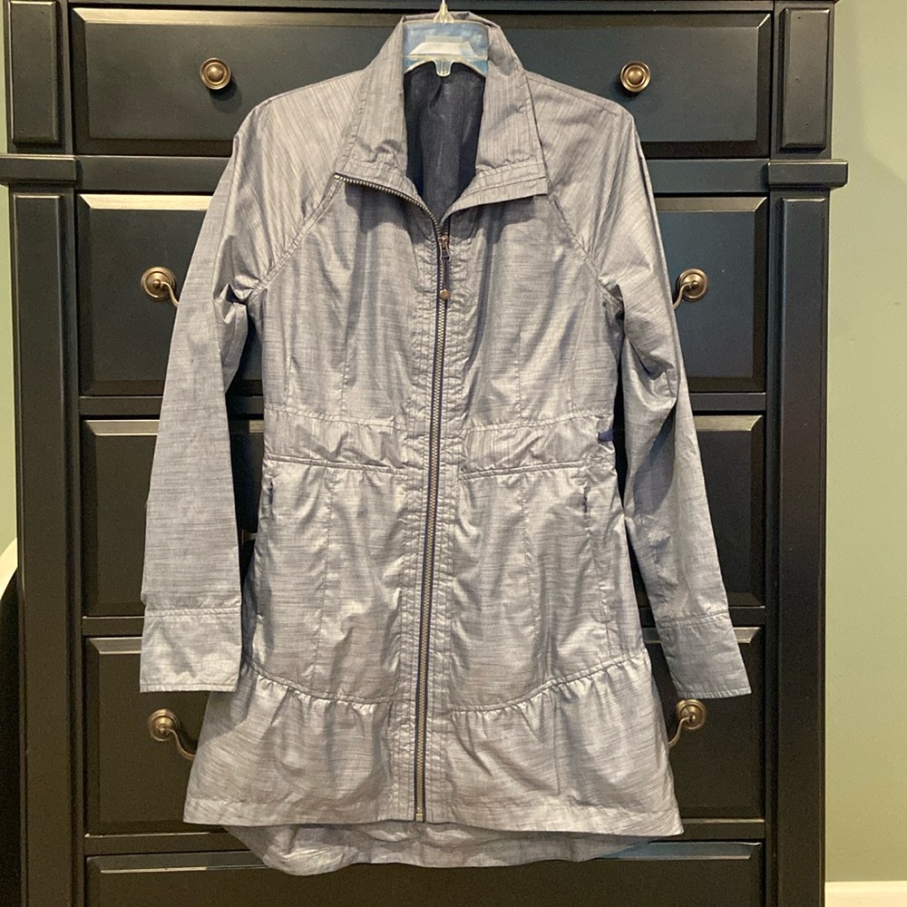 Athleta City Chic lightweight rain Jacket